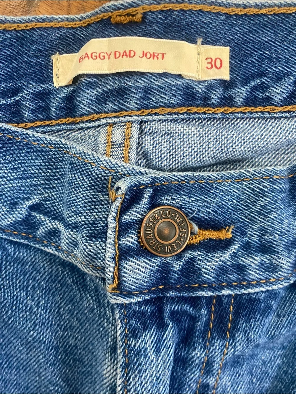 LEVI'S Women’s Baggy Dad Lightweight Jorts Size 30